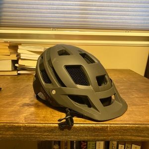 Smith forefront bike helmet